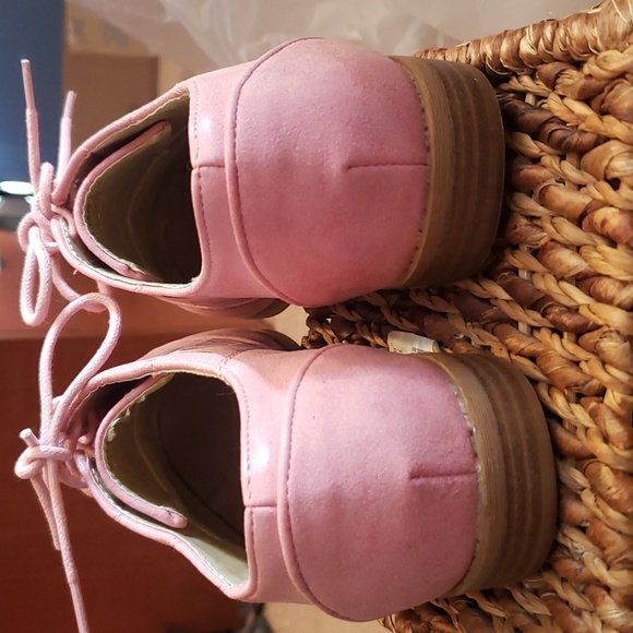 YOKI .pink oxford shoes..size 7 - Picture 5 of 8